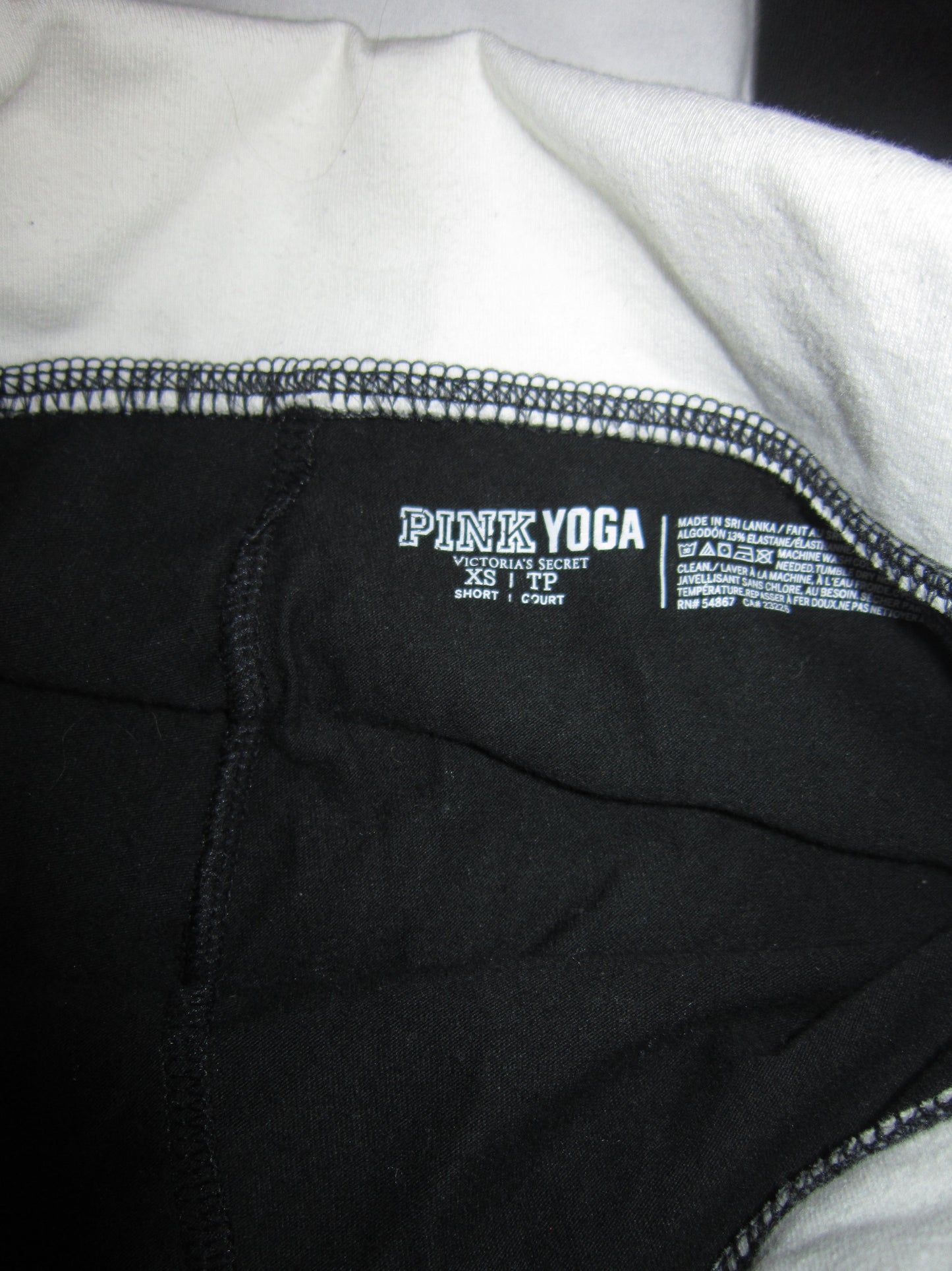 VS PINK yoga pants – BunnyBearThrift